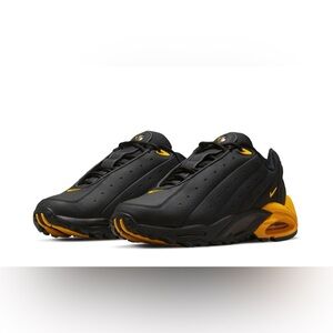Nike Black and Yellow Athletic Shoes